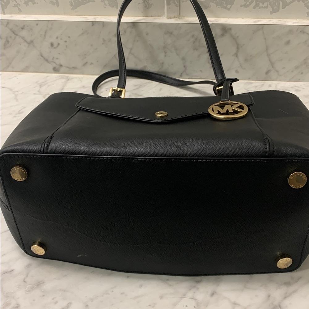 Michael Kors Black Leather Tote with Front Flap Pocket and MK Charm NWOT Zip Top - Picture 8 of 9